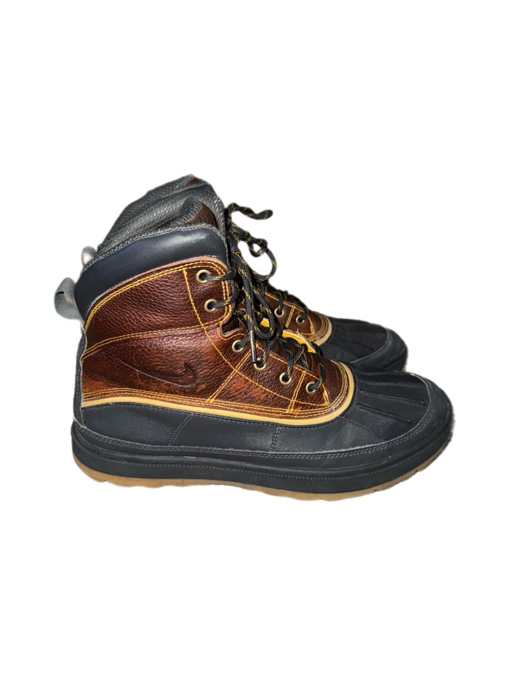 Nike Men’s ACG woodside ll Brown, Black & Tan Duck Boot size 9.5